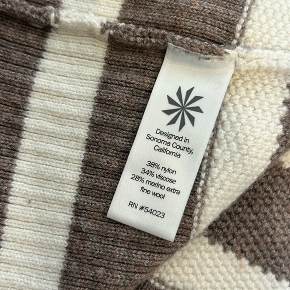 EUC Athleta Striped Kennewick Side Slit Pullover Sweater Tan Cream Womens XXS - Picture 10 of 15